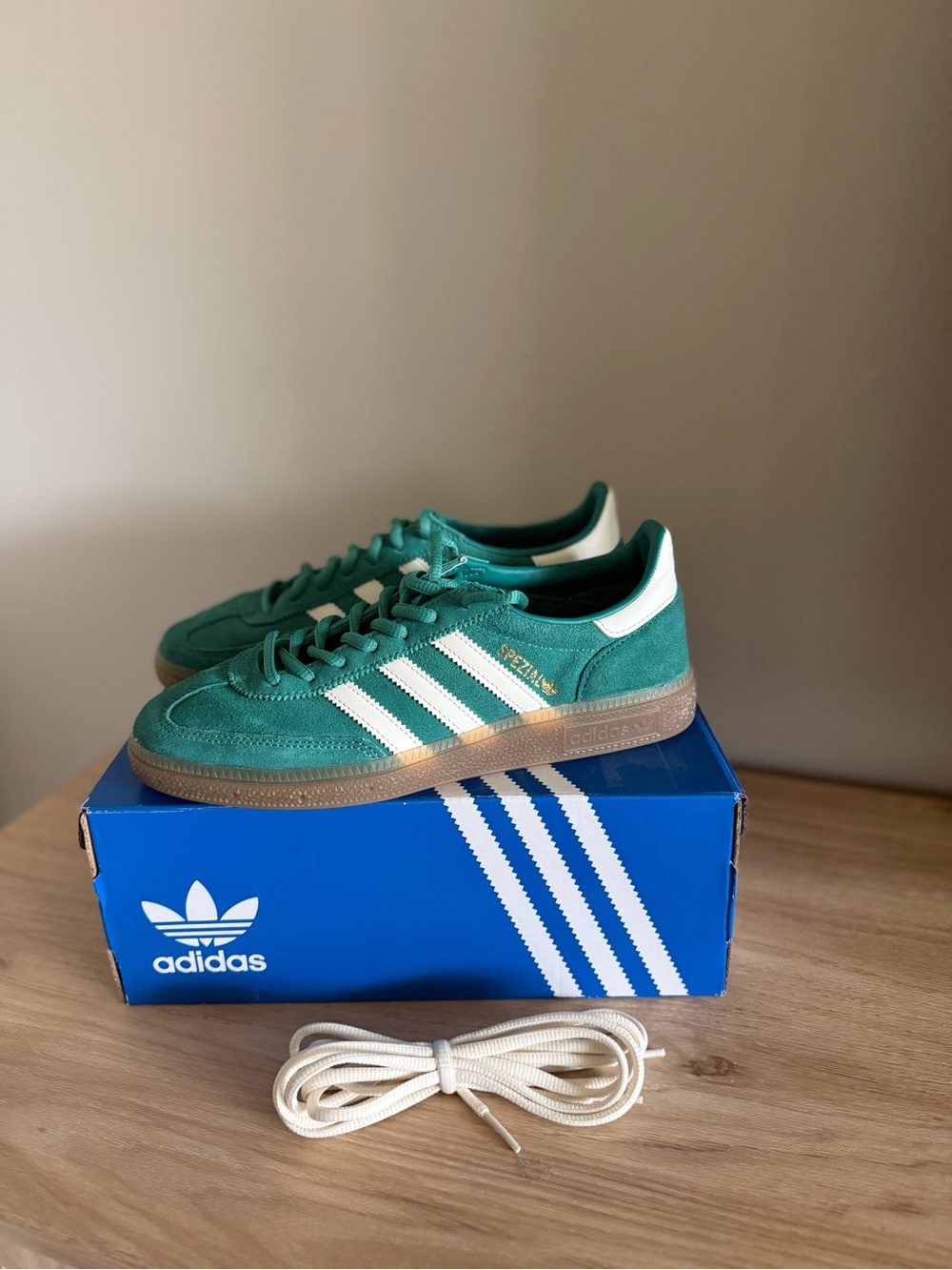 Adidas Handball Spezial Women’s Sneakers – Teal/White – US 7